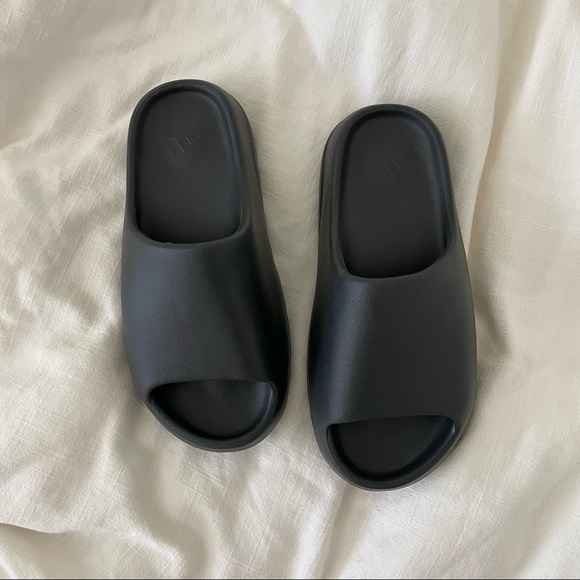 Yeezy Other - Yeezy slide adults in Onyx